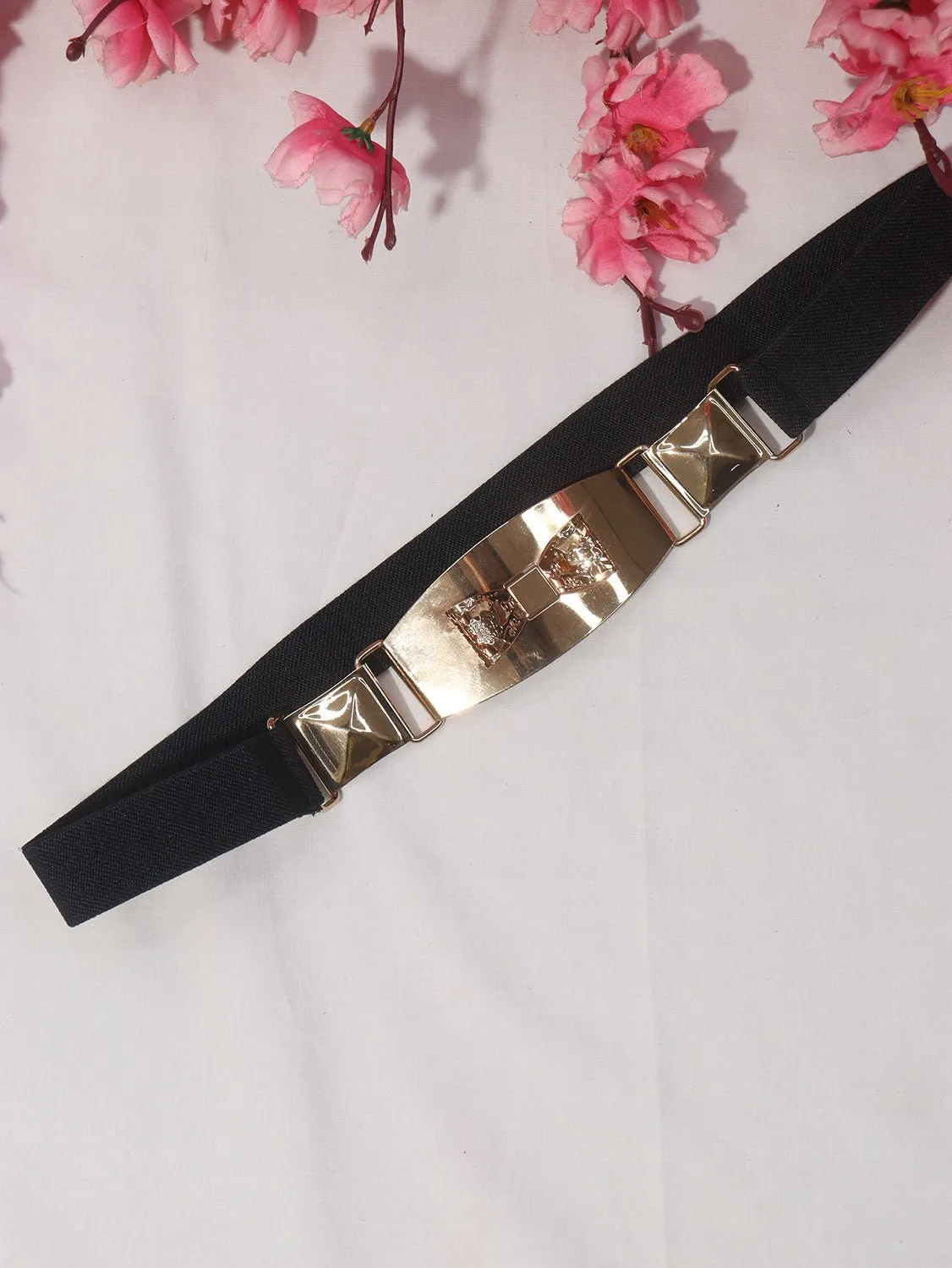 Black Belt Collection: Stylishly Secure Your Outfit and Add Spark to Your Look!