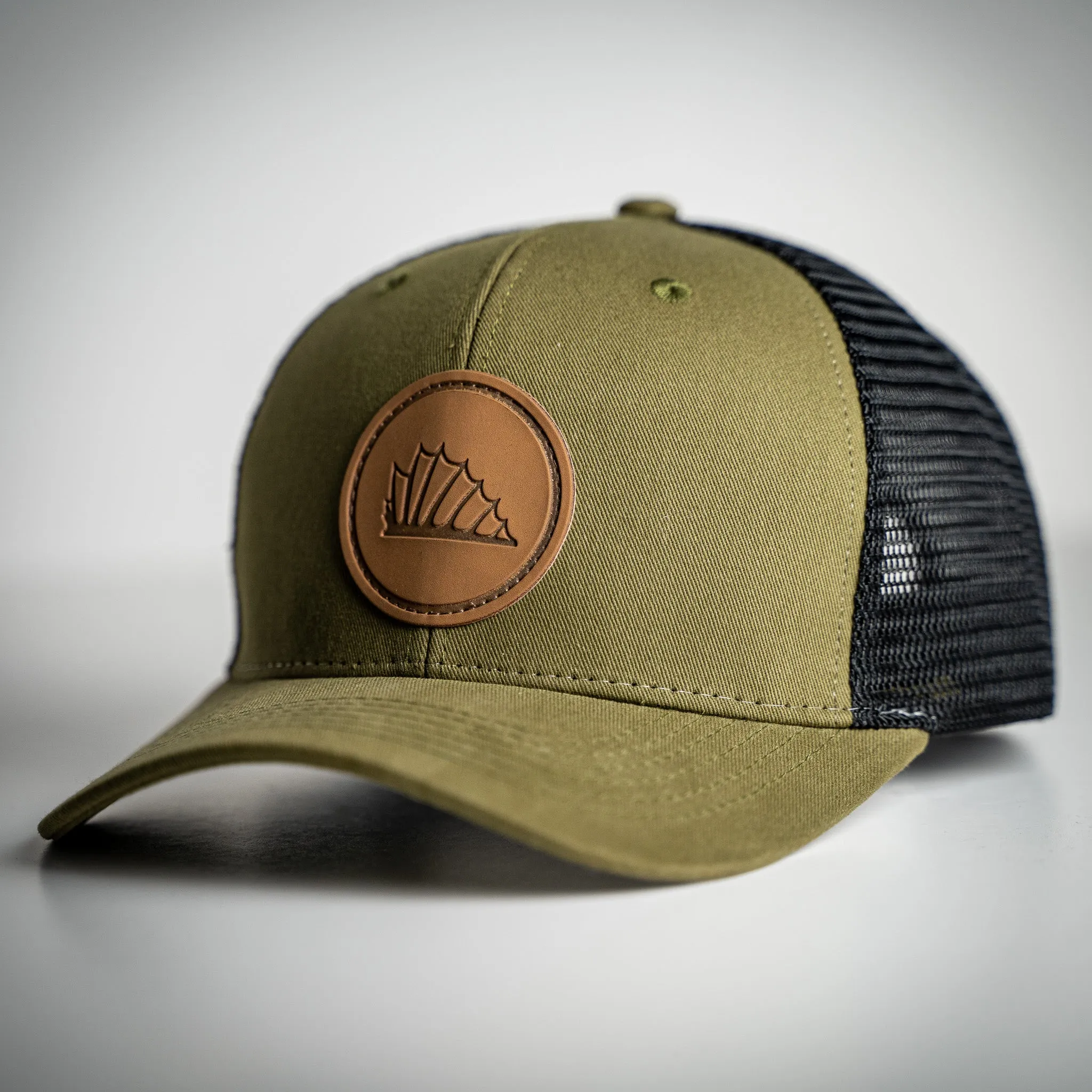 Fin Up Signature Trucker - Khaki & Black