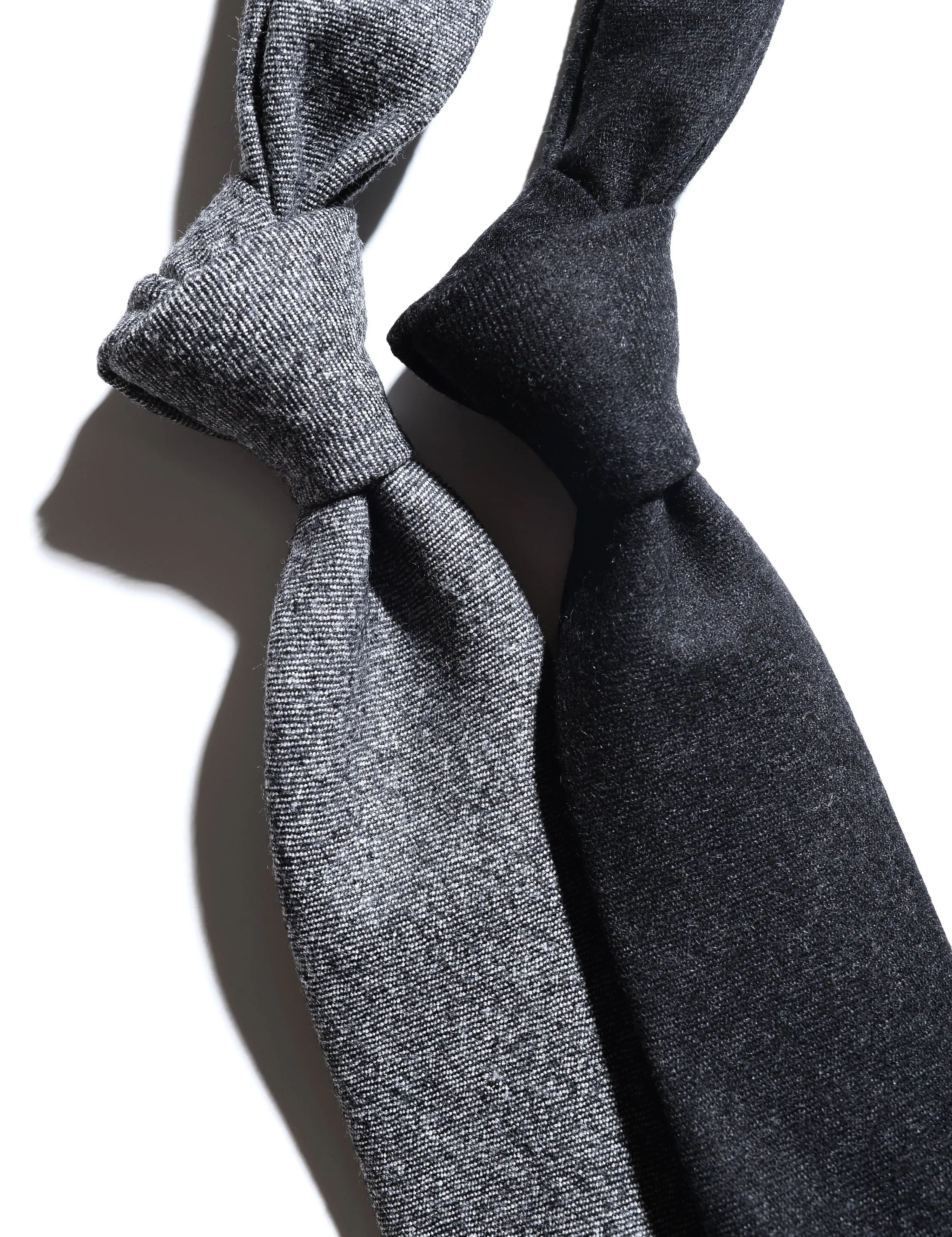 Super 130s Wool Flannel Tie - Charcoal